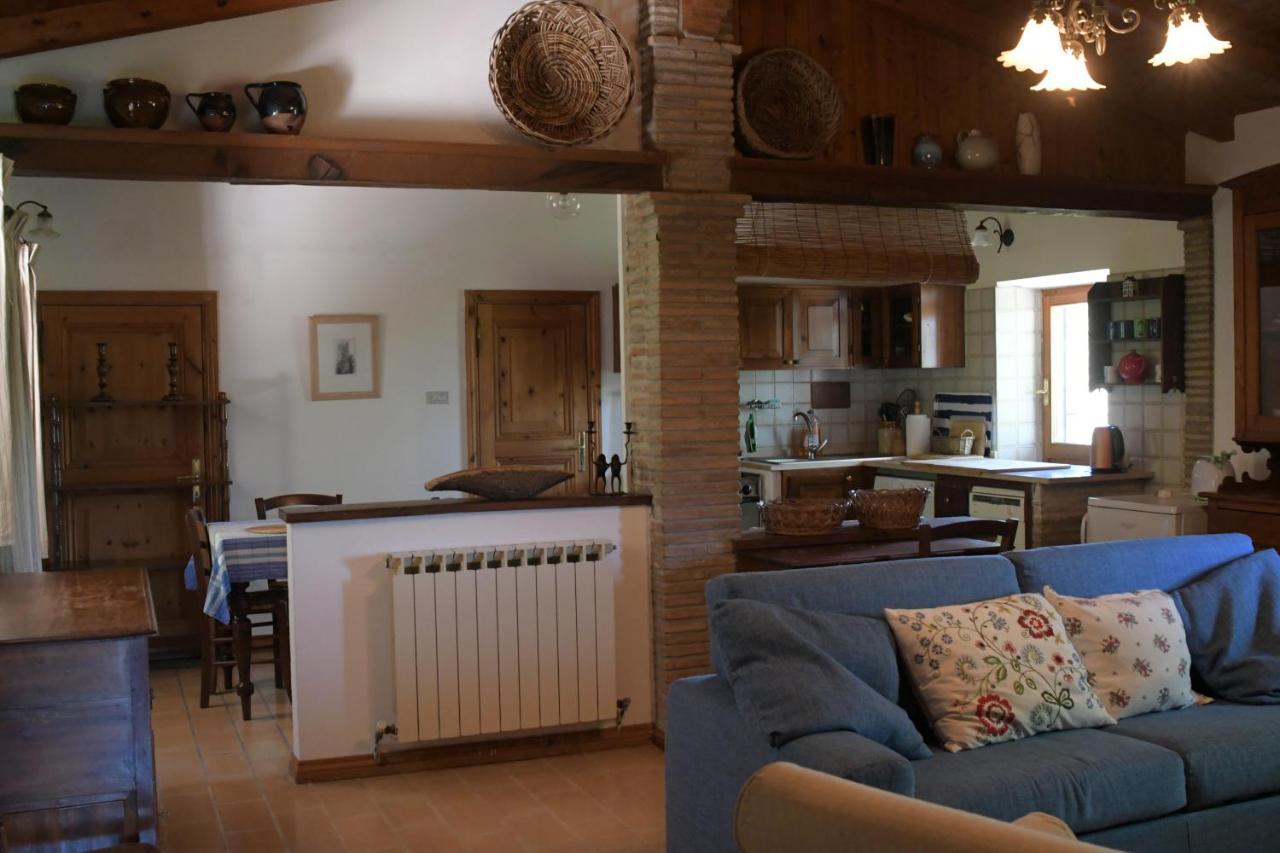 Localita S Cecilia 30, Urbania Apartment Exterior photo